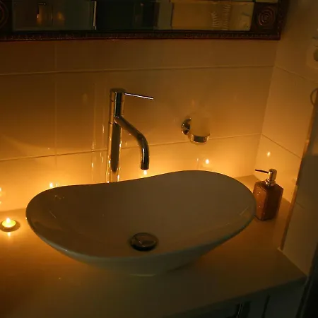 Old Center Apartment Split